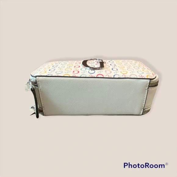 Guess camera crossbody bag - Picture 8 of 10